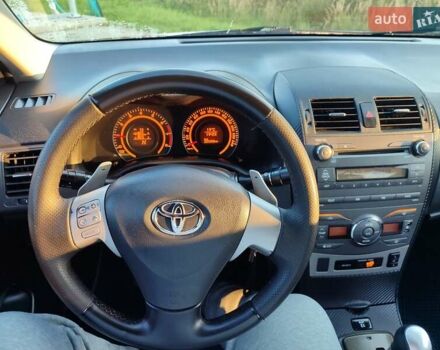Сірий Тойота Королла, об'ємом двигуна 1.6 л та пробігом 233 тис. км за 6700 $, фото 4 на Automoto.ua