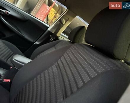 Серый Тойота Королла, объемом двигателя 1.6 л и пробегом 165 тыс. км за 7250 $, фото 11 на Automoto.ua