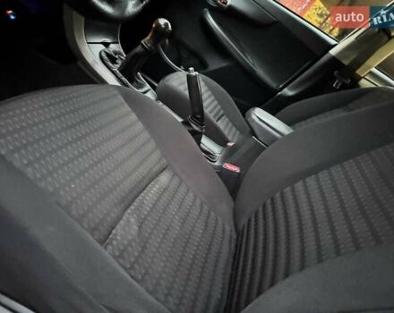 Серый Тойота Королла, объемом двигателя 1.6 л и пробегом 165 тыс. км за 7250 $, фото 12 на Automoto.ua