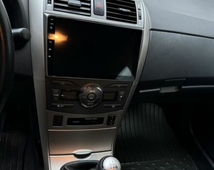 Сірий Тойота Королла, об'ємом двигуна 1.6 л та пробігом 131 тис. км за 8200 $, фото 6 на Automoto.ua