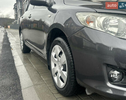 Сірий Тойота Королла, об'ємом двигуна 1.6 л та пробігом 287 тис. км за 5999 $, фото 9 на Automoto.ua