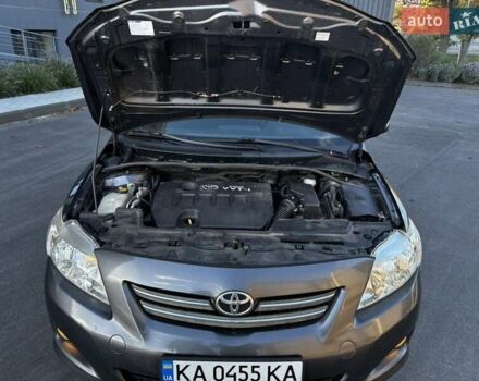 Сірий Тойота Королла, об'ємом двигуна 1.6 л та пробігом 257 тис. км за 5850 $, фото 15 на Automoto.ua