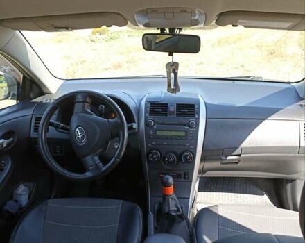 Серый Тойота Королла, объемом двигателя 1.6 л и пробегом 142 тыс. км за 7000 $, фото 1 на Automoto.ua