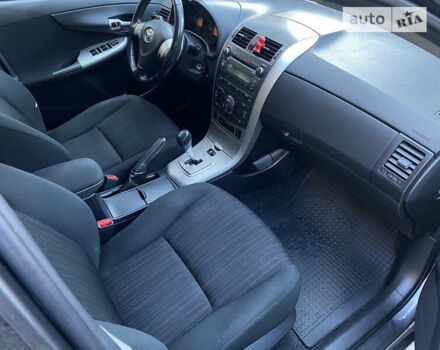 Серый Тойота Королла, объемом двигателя 1.6 л и пробегом 277 тыс. км за 5900 $, фото 18 на Automoto.ua