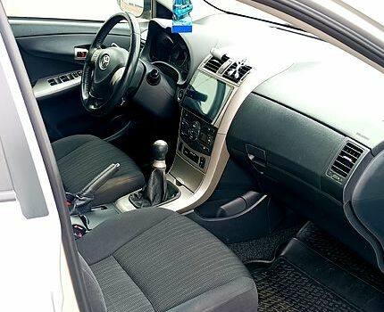 Серый Тойота Королла, объемом двигателя 1.6 л и пробегом 152 тыс. км за 7000 $, фото 5 на Automoto.ua