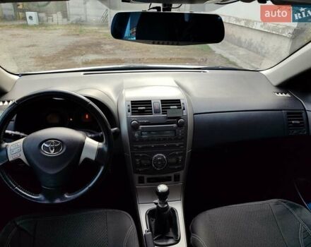 Сірий Тойота Королла, об'ємом двигуна 1.6 л та пробігом 196 тис. км за 8200 $, фото 13 на Automoto.ua