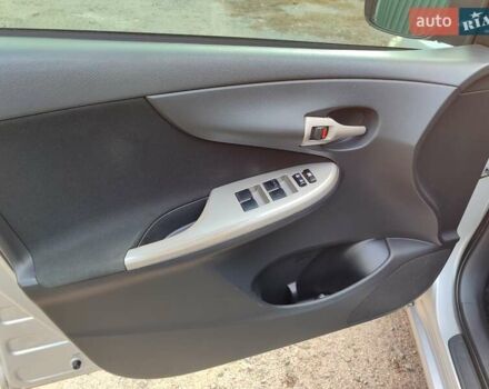 Сірий Тойота Королла, об'ємом двигуна 1.6 л та пробігом 196 тис. км за 8200 $, фото 9 на Automoto.ua