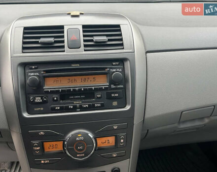 Серый Тойота Королла, объемом двигателя 1.8 л и пробегом 135 тыс. км за 7950 $, фото 19 на Automoto.ua