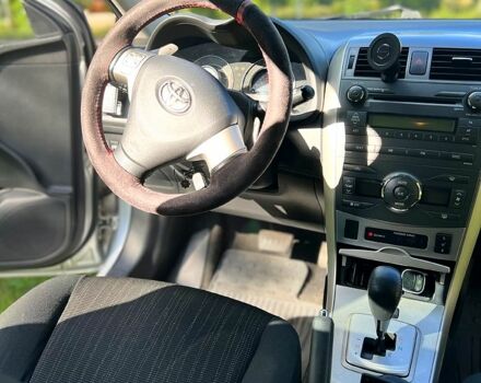 Серый Тойота Королла, объемом двигателя 1.6 л и пробегом 142 тыс. км за 7400 $, фото 2 на Automoto.ua