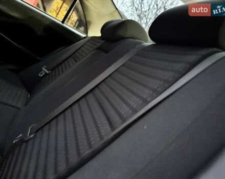 Серый Тойота Королла, объемом двигателя 1.6 л и пробегом 165 тыс. км за 7250 $, фото 26 на Automoto.ua