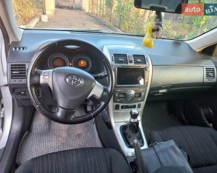 Серый Тойота Королла, объемом двигателя 1.6 л и пробегом 260 тыс. км за 6900 $, фото 5 на Automoto.ua