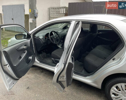 Сірий Тойота Королла, об'ємом двигуна 1.6 л та пробігом 236 тис. км за 3999 $, фото 5 на Automoto.ua