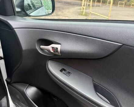 Сірий Тойота Королла, об'ємом двигуна 1.33 л та пробігом 247 тис. км за 7100 $, фото 5 на Automoto.ua