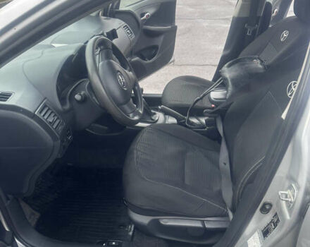 Серый Тойота Королла, объемом двигателя 1.33 л и пробегом 178 тыс. км за 7200 $, фото 9 на Automoto.ua