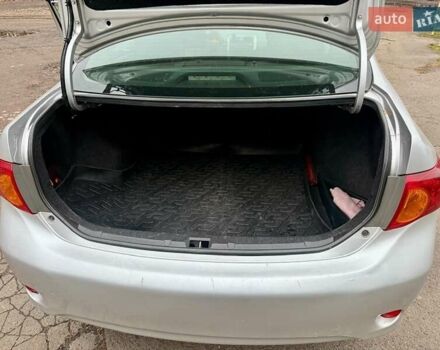 Сірий Тойота Королла, об'ємом двигуна 1.33 л та пробігом 247 тис. км за 7100 $, фото 4 на Automoto.ua