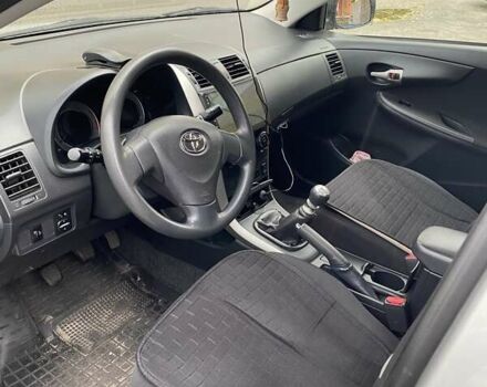 Серый Тойота Королла, объемом двигателя 1.3 л и пробегом 130 тыс. км за 6600 $, фото 3 на Automoto.ua