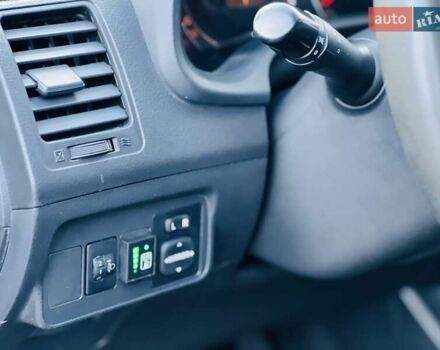 Серый Тойота Королла, объемом двигателя 1.6 л и пробегом 238 тыс. км за 7900 $, фото 25 на Automoto.ua