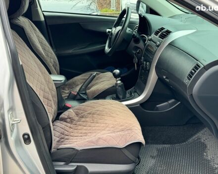Сірий Тойота Королла, об'ємом двигуна 1.3 л та пробігом 137 тис. км за 7490 $, фото 19 на Automoto.ua