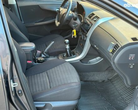 Серый Тойота Королла, объемом двигателя 1.3 л и пробегом 219 тыс. км за 7990 $, фото 20 на Automoto.ua