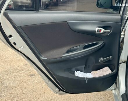 Сірий Тойота Королла, об'ємом двигуна 1.3 л та пробігом 137 тис. км за 7490 $, фото 14 на Automoto.ua