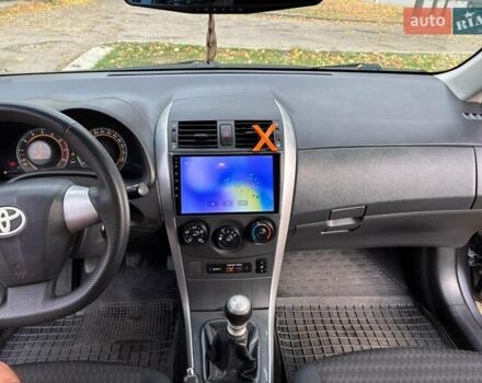 Сірий Тойота Королла, об'ємом двигуна 1.3 л та пробігом 253 тис. км за 7500 $, фото 22 на Automoto.ua