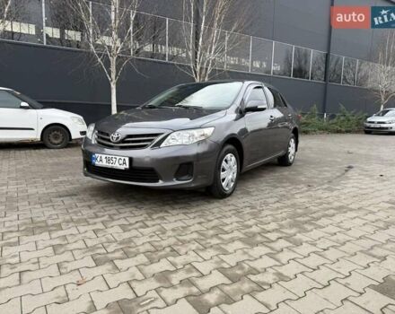 Серый Тойота Королла, объемом двигателя 1.33 л и пробегом 235 тыс. км за 7850 $, фото 2 на Automoto.ua