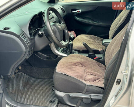 Серый Тойота Королла, объемом двигателя 1.3 л и пробегом 137 тыс. км за 7490 $, фото 13 на Automoto.ua