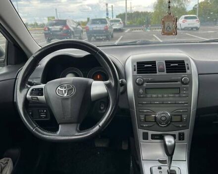 Сірий Тойота Королла, об'ємом двигуна 1.6 л та пробігом 180 тис. км за 9500 $, фото 10 на Automoto.ua