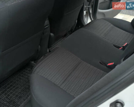 Сірий Тойота Королла, об'ємом двигуна 1.33 л та пробігом 138 тис. км за 7650 $, фото 23 на Automoto.ua