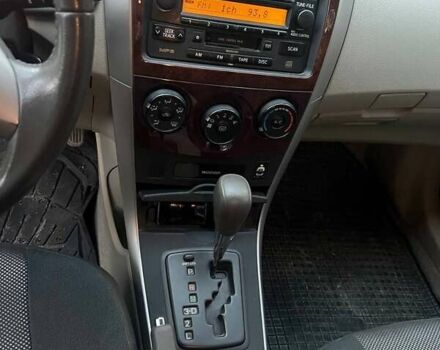 Сірий Тойота Королла, об'ємом двигуна 1.6 л та пробігом 51 тис. км за 11000 $, фото 2 на Automoto.ua