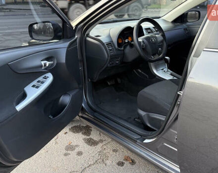 Сірий Тойота Королла, об'ємом двигуна 1.6 л та пробігом 83 тис. км за 10700 $, фото 10 на Automoto.ua