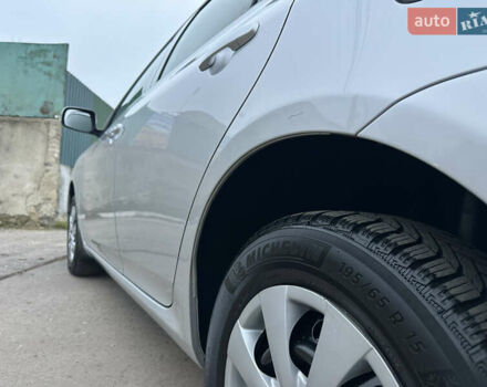 Серый Тойота Королла, объемом двигателя 1.33 л и пробегом 154 тыс. км за 7800 $, фото 18 на Automoto.ua