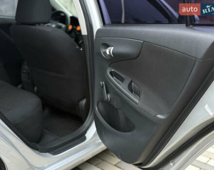 Сірий Тойота Королла, об'ємом двигуна 1.33 л та пробігом 138 тис. км за 7650 $, фото 26 на Automoto.ua