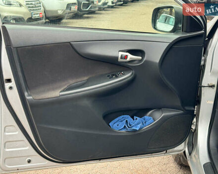 Серый Тойота Королла, объемом двигателя 1.3 л и пробегом 137 тыс. км за 7490 $, фото 11 на Automoto.ua