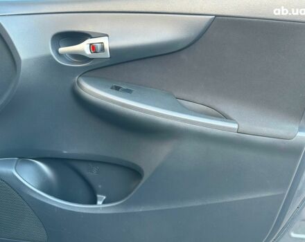 Серый Тойота Королла, объемом двигателя 1.3 л и пробегом 219 тыс. км за 7990 $, фото 21 на Automoto.ua