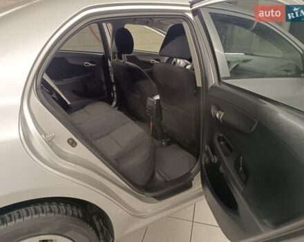 Сірий Тойота Королла, об'ємом двигуна 1.33 л та пробігом 147 тис. км за 9000 $, фото 23 на Automoto.ua