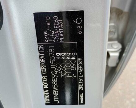 Серый Тойота Королла, объемом двигателя 1.6 л и пробегом 199 тыс. км за 9500 $, фото 5 на Automoto.ua