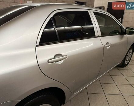 Сірий Тойота Королла, об'ємом двигуна 1.33 л та пробігом 147 тис. км за 9000 $, фото 21 на Automoto.ua