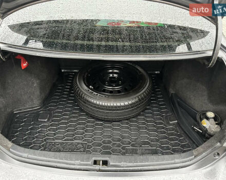 Серый Тойота Королла, объемом двигателя 1.33 л и пробегом 208 тыс. км за 6300 $, фото 13 на Automoto.ua