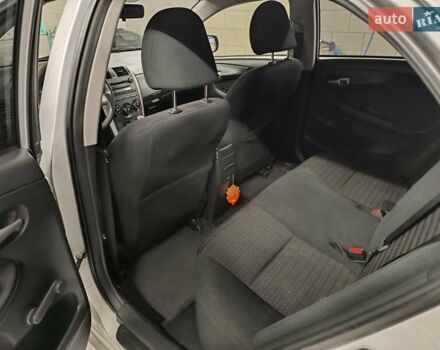 Сірий Тойота Королла, об'ємом двигуна 1.33 л та пробігом 147 тис. км за 9000 $, фото 9 на Automoto.ua