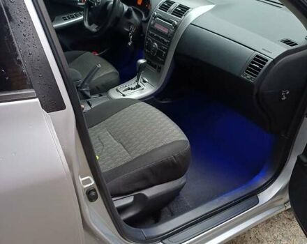 Серый Тойота Королла, объемом двигателя 1.6 л и пробегом 85 тыс. км за 11500 $, фото 4 на Automoto.ua