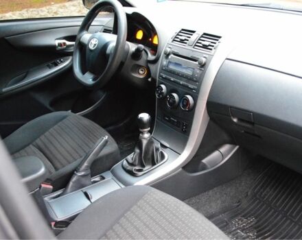 Серый Тойота Королла, объемом двигателя 1.3 л и пробегом 187 тыс. км за 9000 $, фото 6 на Automoto.ua