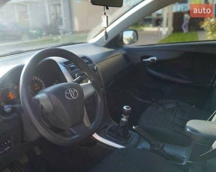 Серый Тойота Королла, объемом двигателя 1.33 л и пробегом 236 тыс. км за 8700 $, фото 4 на Automoto.ua