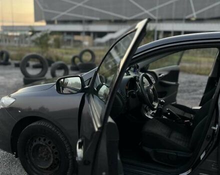 Сірий Тойота Королла, об'ємом двигуна 1.3 л та пробігом 140 тис. км за 7100 $, фото 15 на Automoto.ua