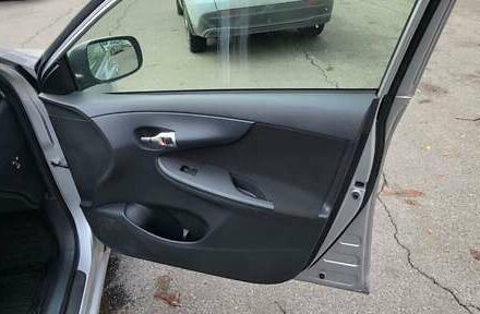 Серый Тойота Королла, объемом двигателя 1.33 л и пробегом 65 тыс. км за 9888 $, фото 9 на Automoto.ua