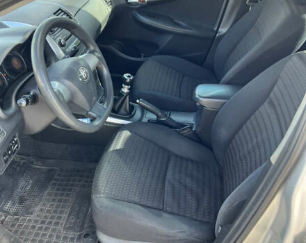 Серый Тойота Королла, объемом двигателя 1.33 л и пробегом 239 тыс. км за 6700 $, фото 8 на Automoto.ua