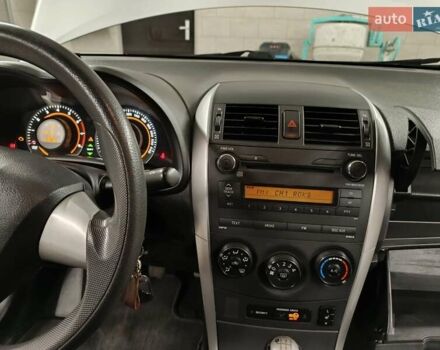 Сірий Тойота Королла, об'ємом двигуна 1.33 л та пробігом 147 тис. км за 9000 $, фото 39 на Automoto.ua