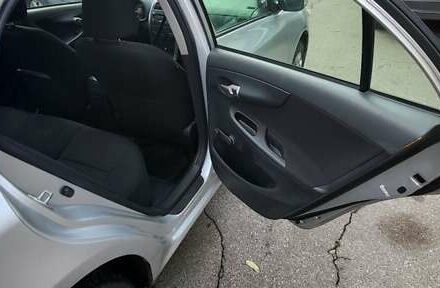 Серый Тойота Королла, объемом двигателя 1.33 л и пробегом 65 тыс. км за 9888 $, фото 8 на Automoto.ua