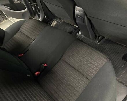 Серый Тойота Королла, объемом двигателя 1.6 л и пробегом 147 тыс. км за 7700 $, фото 3 на Automoto.ua