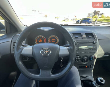 Серый Тойота Королла, объемом двигателя 1.33 л и пробегом 239 тыс. км за 6700 $, фото 7 на Automoto.ua